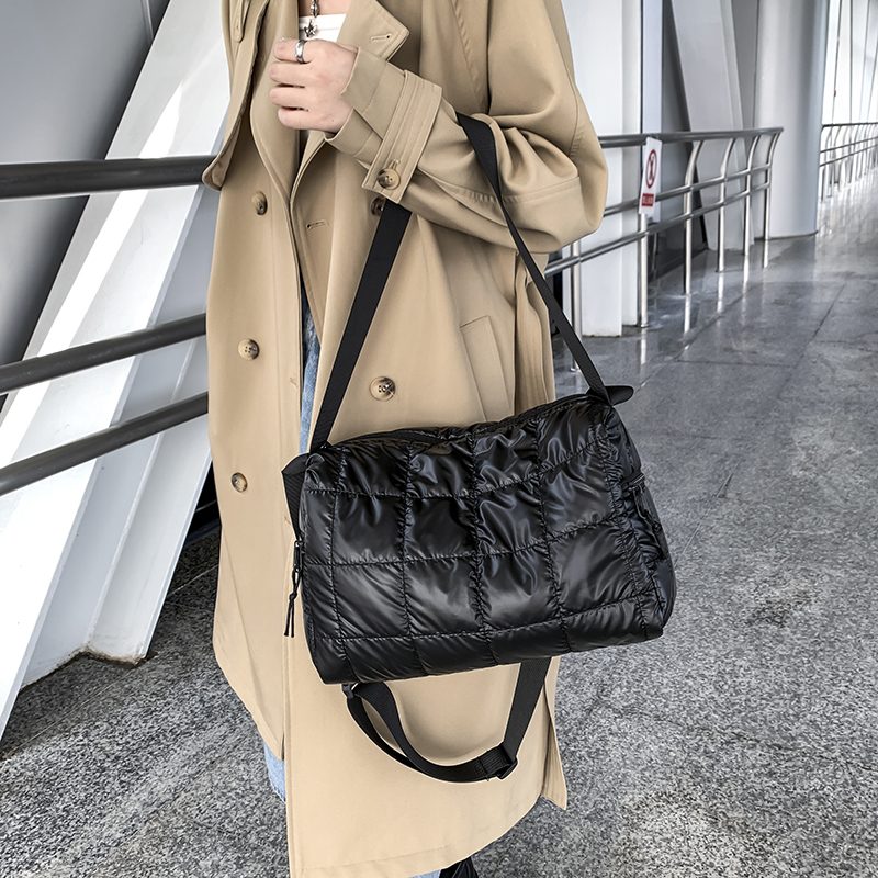 Torys Crossbody-håndtaske I Nylon Til Kvinder - Sort