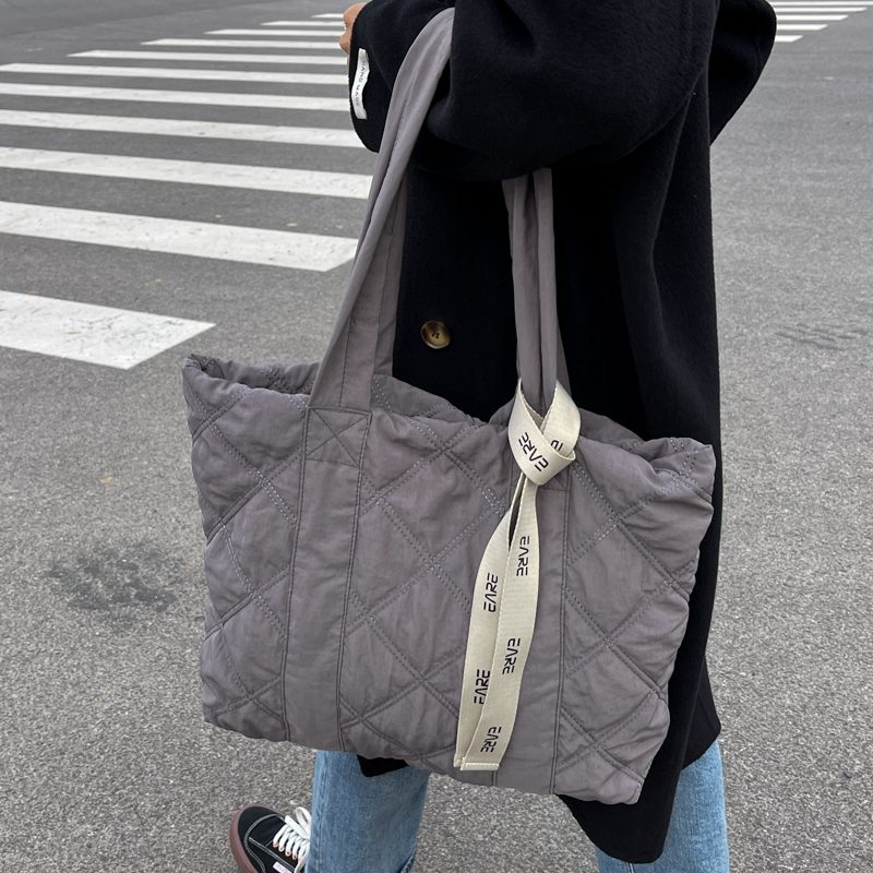 Trillo Quiltet Nylon Håndtaske Til Kvinder - Grå