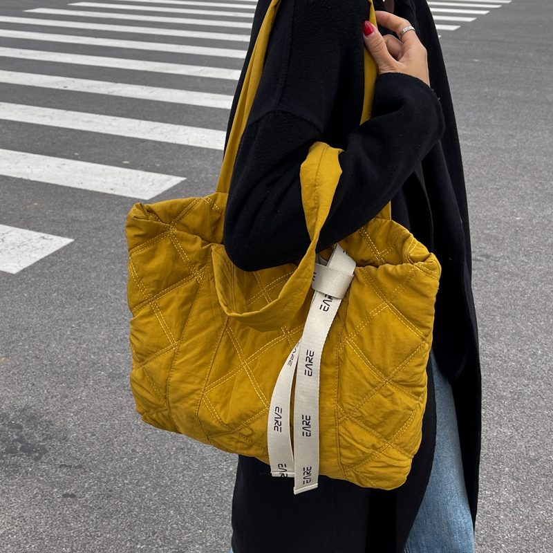 Trillo Quiltet Nylon Håndtaske Til Kvinder - Grå