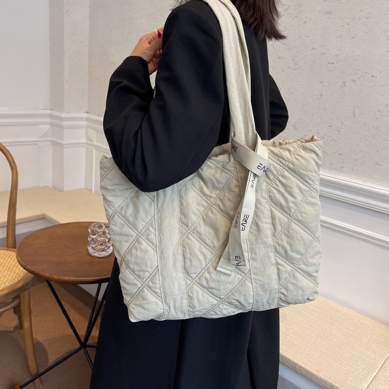 Trillo Quiltet Nylon Håndtaske Til Kvinder - Grå
