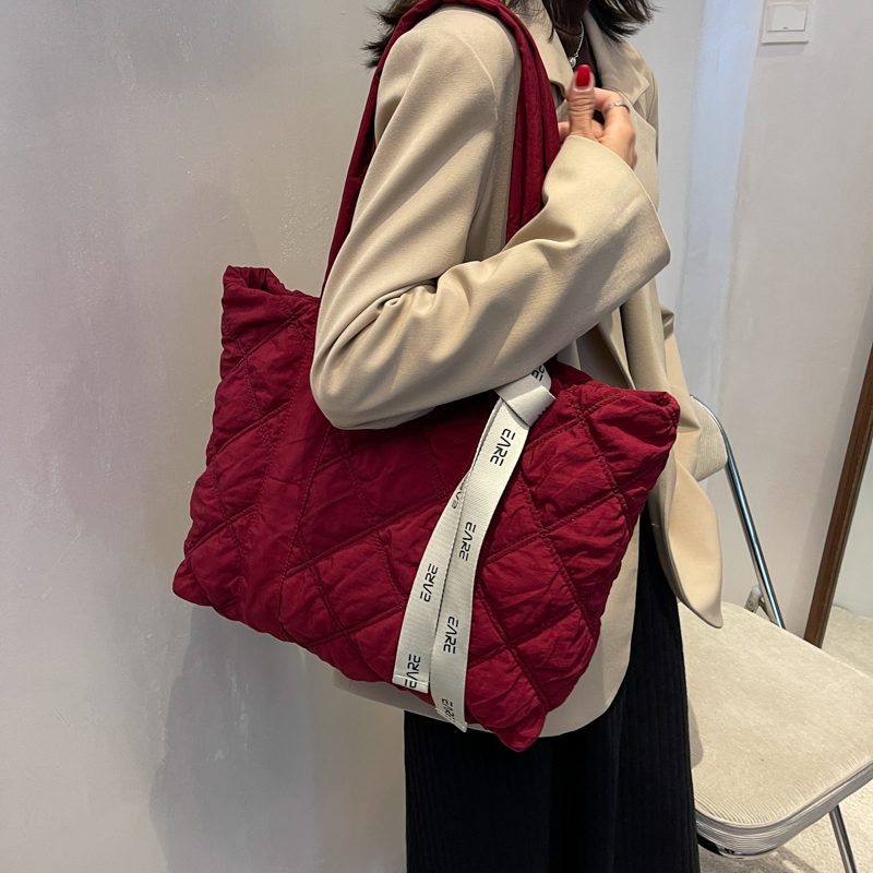 Trillo Quiltet Nylon Håndtaske Til Kvinder - Grå