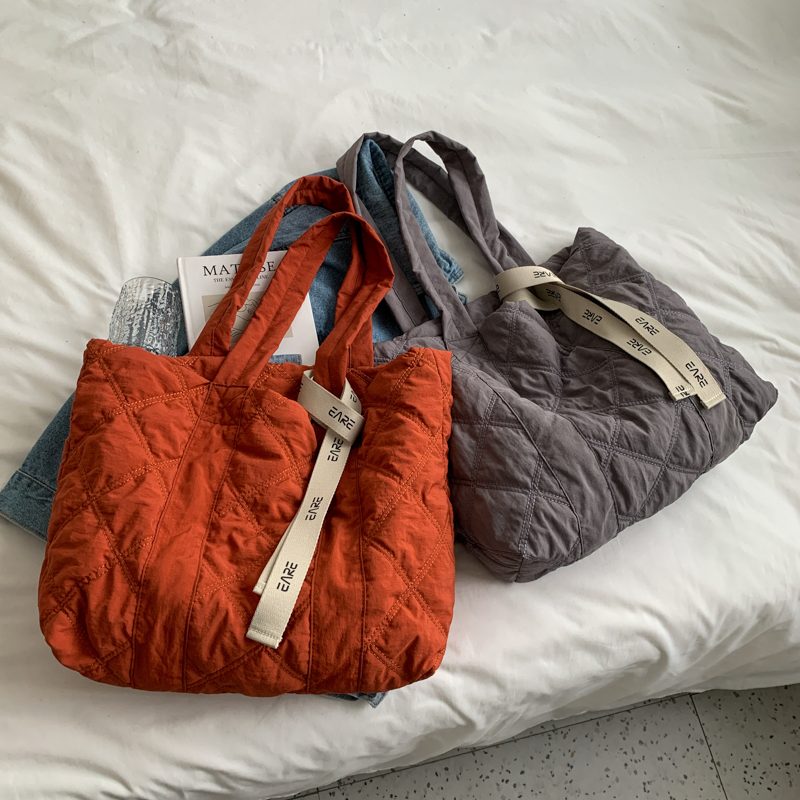 Trillo Quiltet Nylon Håndtaske Til Kvinder - Grå