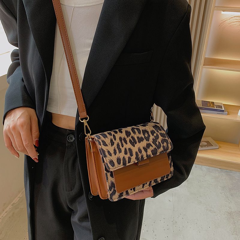 Urrieta Læderflap Crossbody Håndtaske Til Kvinder - Brun