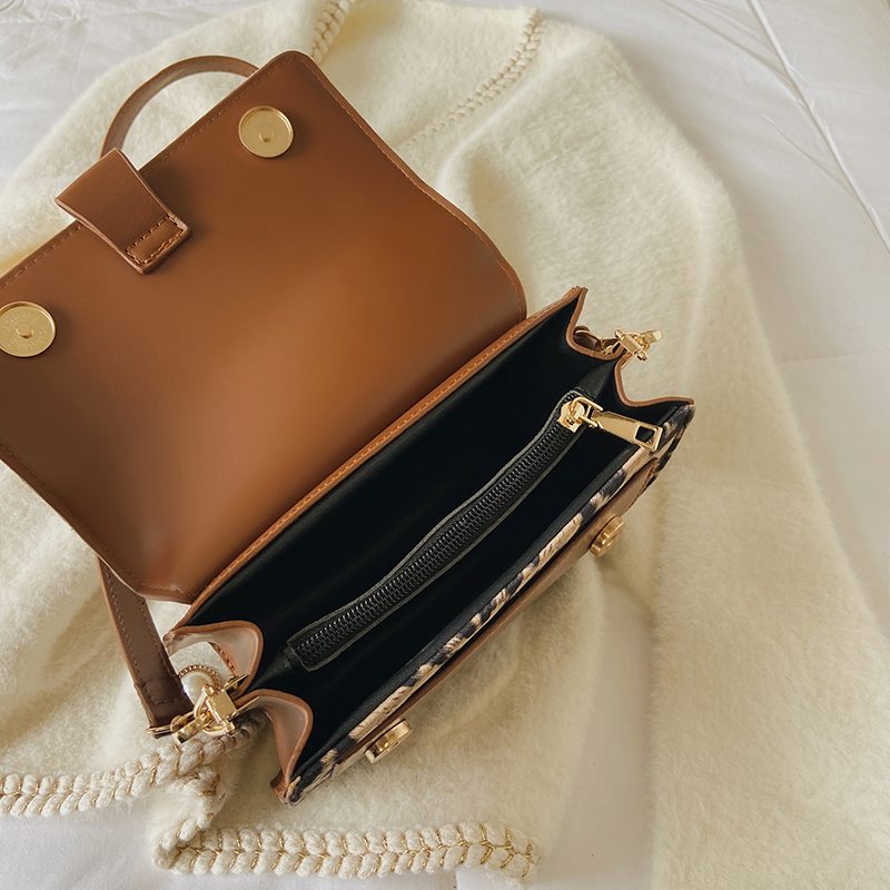 Urrieta Læderflap Crossbody Håndtaske Til Kvinder - Brun