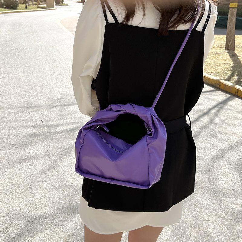 Valdes Small Crossbody-håndtaske I Læder Til Kvinder - Lilla