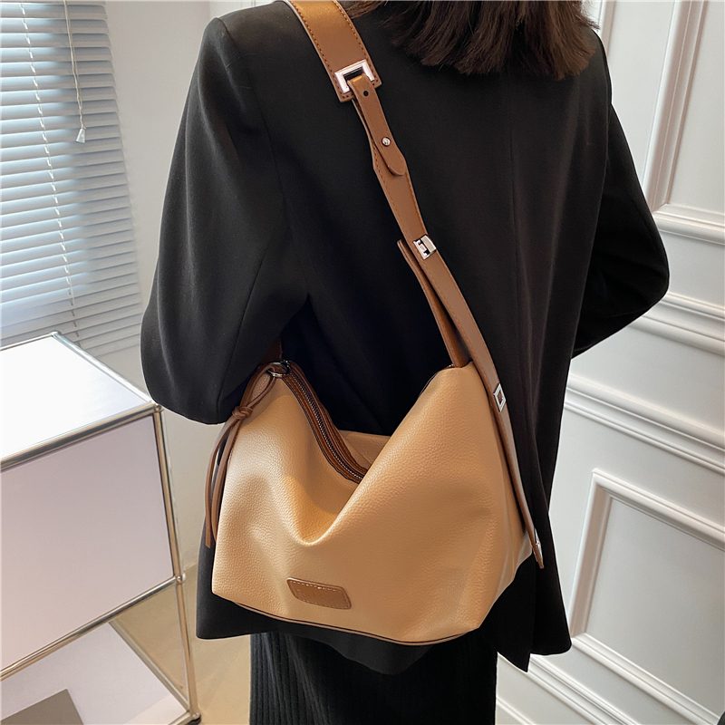 Vennus Designer Crossbody-håndtaske I Læder Til Kvinder - Sort