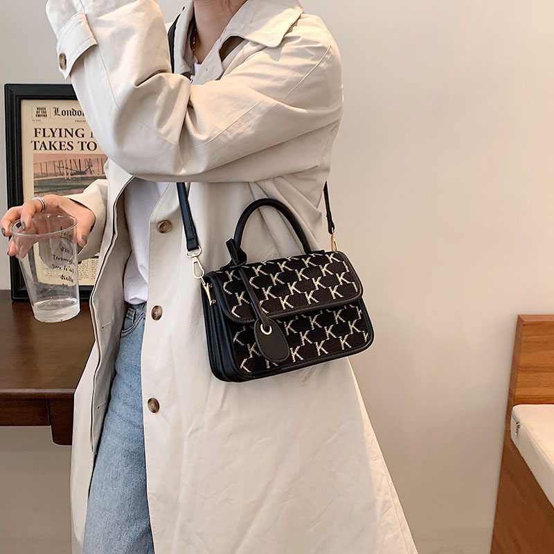 Vernon Crossbody-håndtaske Med Kort Håndtag Til Kvinder - Hvid med Khaki