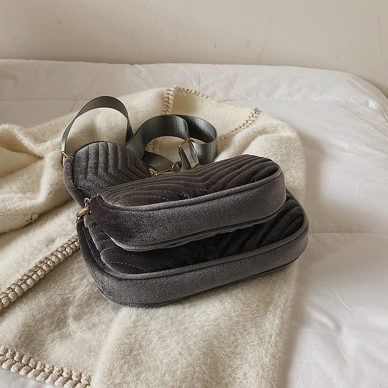 Vicenzo Small Velvet Crossbody-håndtaske Til Kvinder - Grøn