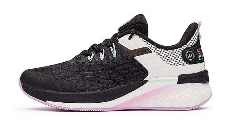 Yustina Letvægts Sneaker Til Kvinder - Sort